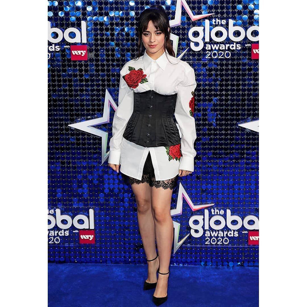 ドルチェ&ガッバーナさんのインスタグラム写真 - (ドルチェ&ガッバーナInstagram)「Camila Cabello, winner of Best Female at the Global Awards 2020, wears a Dolce&Gabbana #DGFW20 look composed of a white shirt with embroidered roses, coupled with a black corset at Eventim Apollo in London. #DGCelebs #DGFamily #DolceGabbana」3月7日 2時06分 - dolcegabbana