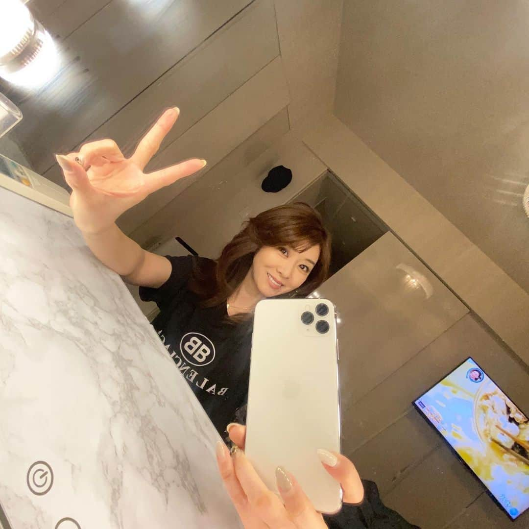 矢部美穂さんのインスタグラム写真 - (矢部美穂Instagram)「望遠出来る〜❤️しかも、今は機種変更しても、バックアップしておくとスムーズに引き継げるから助かりますよね✨✨競馬場で色々撮影したくなっちゃいます‼️#iPhone#iphone11 #スマホ写真 #望遠レンズ #40代 #矢部みほ」3月21日 23時51分 - miho.yabe.0607