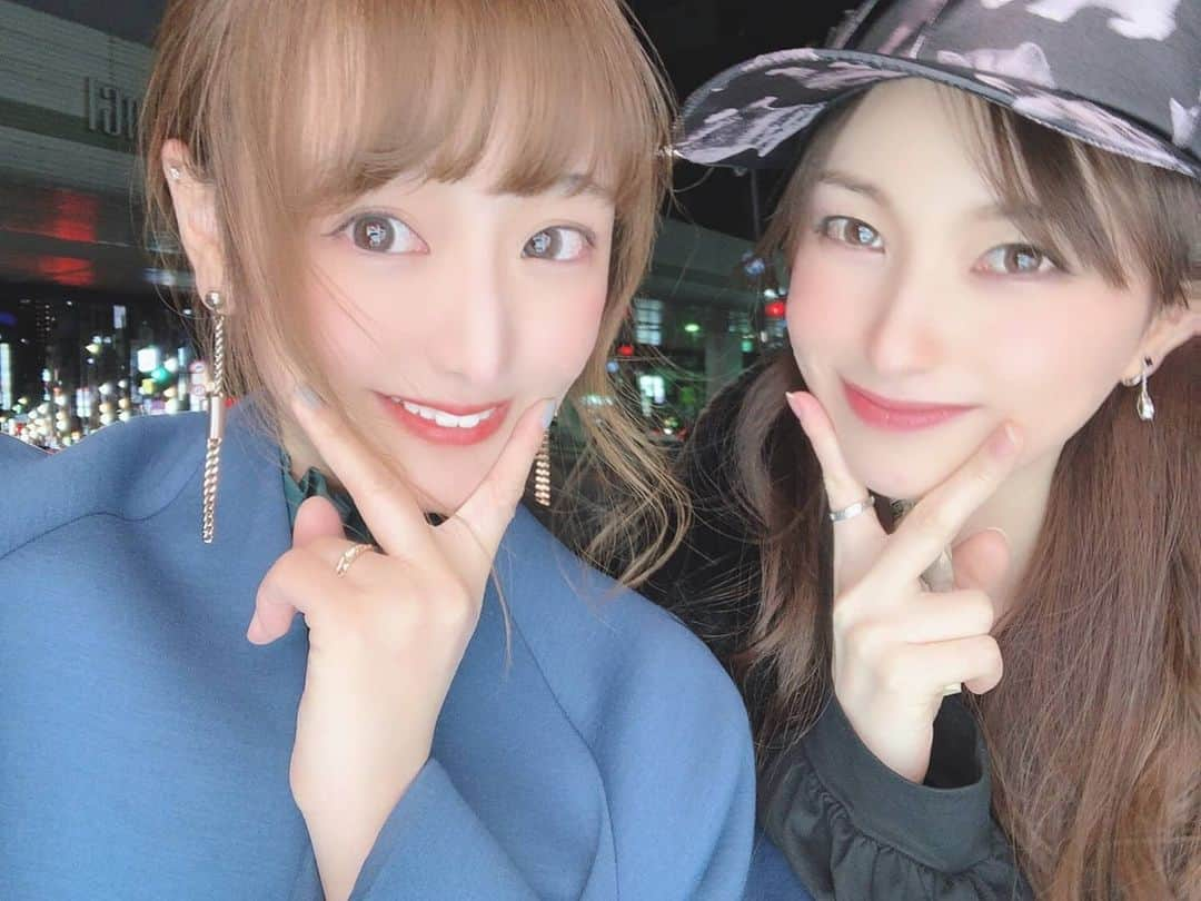 yukapinさんのインスタグラム写真 - (yukapinInstagram)「一緒に飲んだ❤️お店貸し切りだった😂 お誕生日プレゼントありがとう💕💕 なつきちゃんらぶすぎる(♥ŐωŐ♥) 束の間の同い年😉 オシャレセンス素晴らしくて、優しくて できる女子すぎる🥰🥰 @nchu325」3月21日 22時45分 - yukarepo0314