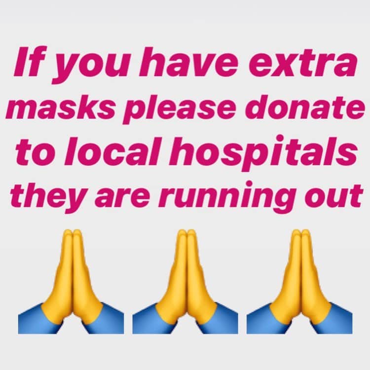 Karen Oのインスタグラム：「Morning y’all.  My cousin is a doctor who works at a local hospital in upstate NY, she sent me this urgent text this morning to spread the word that local hospitals are at a serious shortage of masks which pose a serious threat to both healthcare workers and the patients they’re treating.  So if you happen to have more masks than you need lying around please donate them today ❤️🙏❤️」