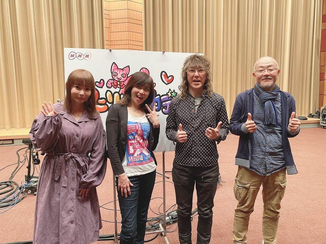 田村直美のインスタグラム：「‪聞いてもらえたかな‬ ‪「NHK-FM」アニソンアカデミー 」‬ ‪しょこたん(きっとヨガしたくな〜るw)‬ ‪あべあきらさん(飲み過ぎ注意ね)‬ ‪今回もありがとうございました　‬ ‪ 北島さん🎸とのアコースティック生演奏‬ ‪ゆずれない願いもご機嫌！‬ ‪Lay your hands on me,babyは 歌いながらぐっときちゃったな ありがとkenny‬  こんな感じてわ演奏してたんだよー　写真はリハ中」