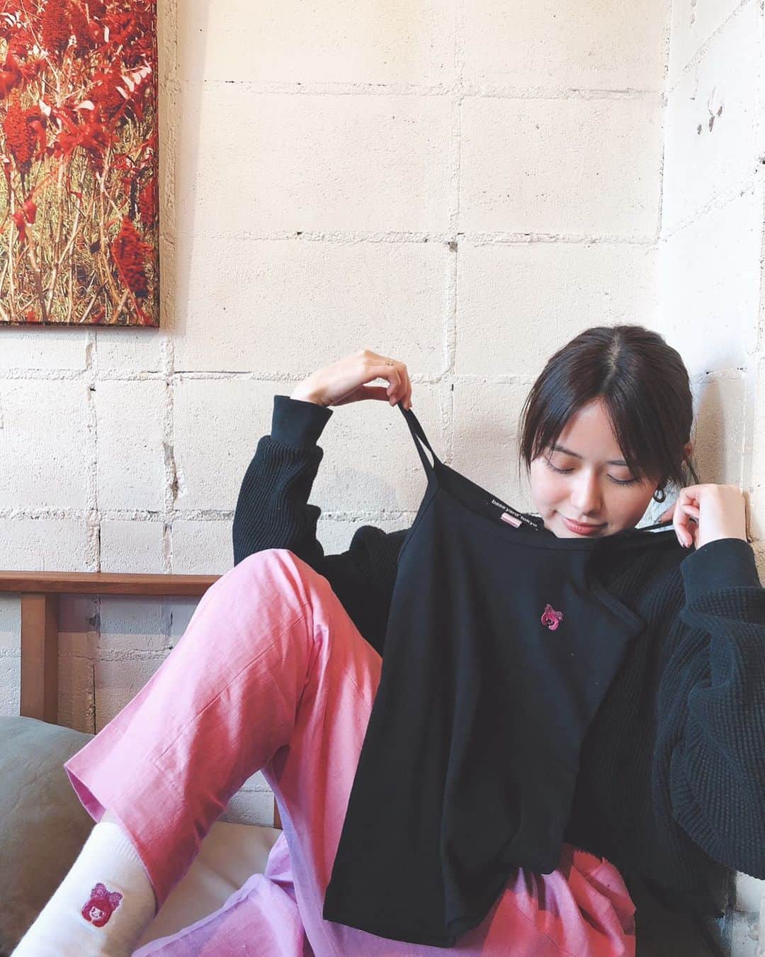 加納奈々美のインスタグラム：「少女漫画はりぼん派だったから 買わずにはいられなかった🥺🎀」
