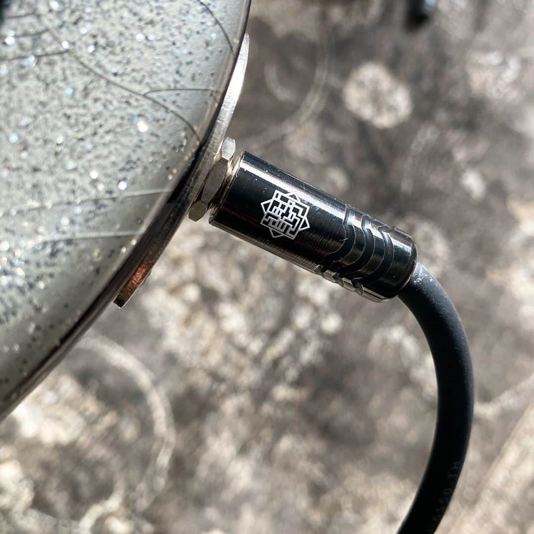 のインスタグラム：「プラグイン。plugged in #guitar #hotei #hahn @hahnguitars」