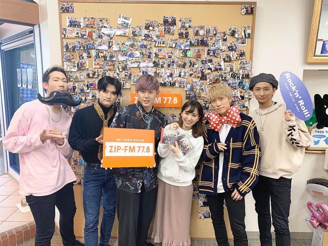 のインスタグラム：「☺︎🎤﻿ ﻿ 3/18 bloomyのゲストは、Cool-Xの皆さん﻿ でした!!まだタイムフリーで聴けますよ！﻿ まだ間に合います♪﻿ ﻿ ﻿ ボーカル：前田純基さん 萩凌介さん 馬場涼真さん﻿ パフォーマー：濱中元嗣さん 山内大輝さん﻿ ﻿ ★3/18リリース﻿ 両A面シングル「バーニング!! ～Dance with Me～/春歌」！是非チェック！！﻿ ﻿ ★MVもぜひチェックしてね👇🏻﻿ ﻿ 🔥バーニング!! 〜Dance With Me〜 🔥﻿ youtu.be/I688q-Bwz3Q﻿ ﻿ 🌸春歌🌸 ﻿  youtu.be/lpQcMHQy7rM﻿ ﻿ ﻿ ★Coolest LIVE Vol.27★ ﻿  2020年4月25日﻿ 【時間】 13:00 OPEN / 14:00 START﻿ ﻿ 【会場】 X-HALL-ZEN/THEATER OSU﻿ (名古屋市中区大須3-24-44大須セントラルスクエア3F)﻿ ﻿ 【チケット】 前売り ￥2,000- / 当日 ￥2,500- ※各1ドリンク代￥600別途必要﻿ イープラス → https://eplus.jp/sf/detail/3254090001-P0030001P021001?P1=0175﻿ ﻿ ﻿ #zipfm #ブルーミー #coolx #クルエク #名古屋 #ゲスト」