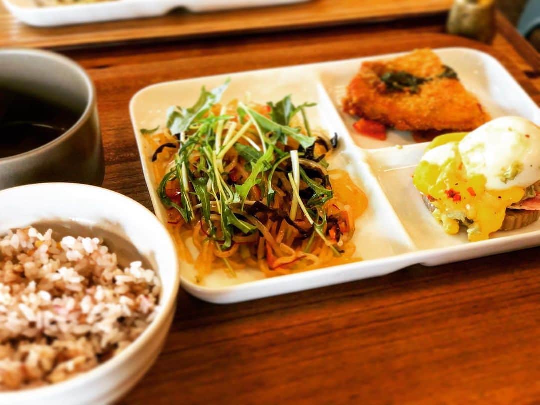 本間紗理奈のグルメインスタ