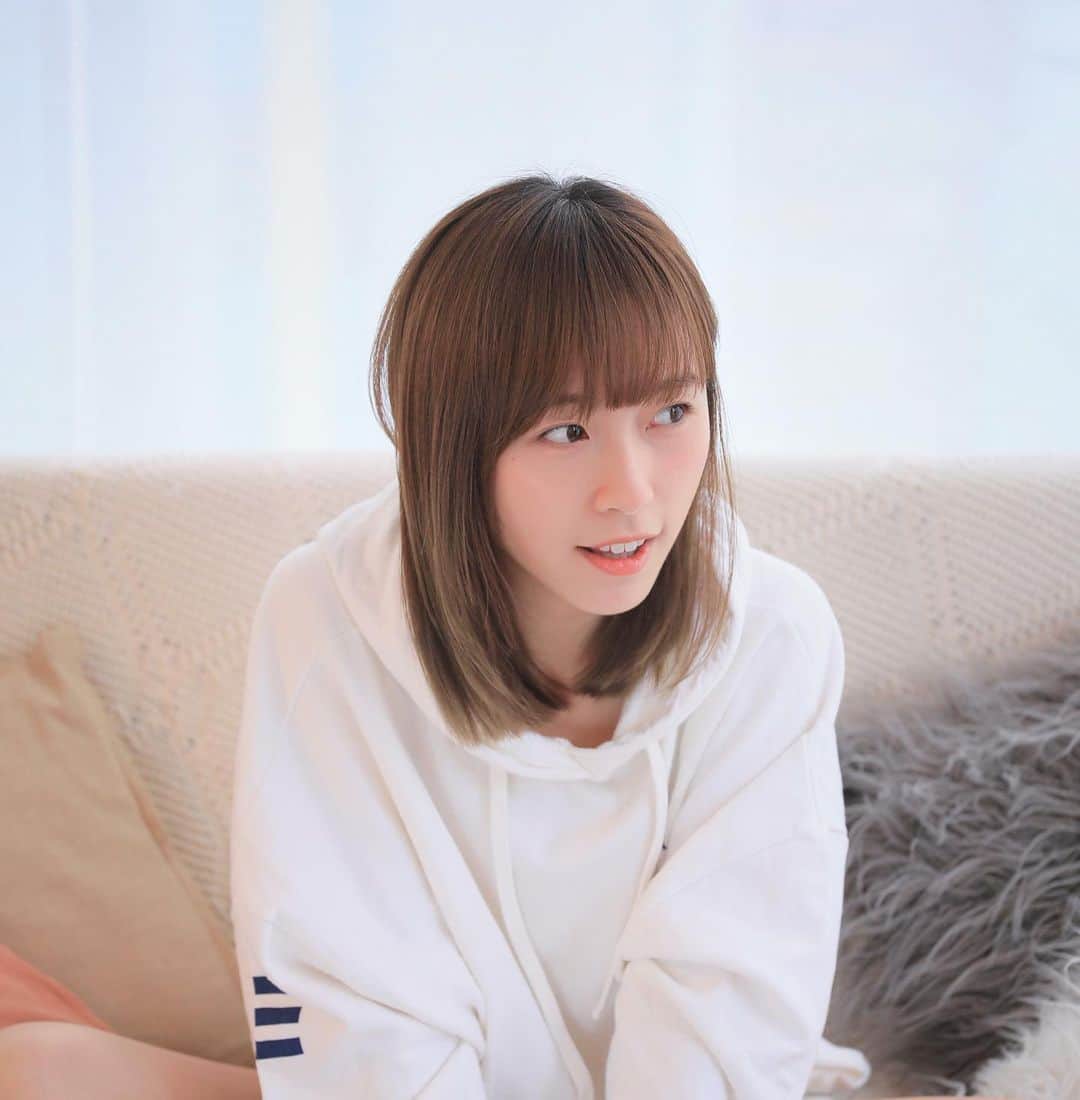 Miss Hunnyのインスタグラム：「長大真是掃興。  #小飛俠讀者揮手區 #搖滾區才對」
