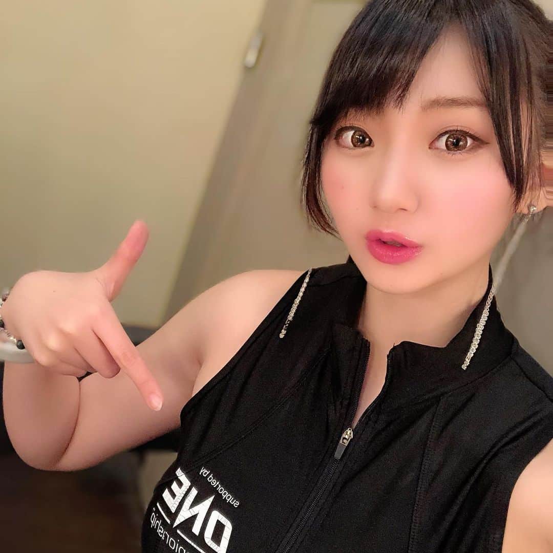 加藤恵里奈のインスタグラム：「まもなく始まります！！ #総合格闘技 #格闘技 #shoot #修斗 #ラウンドガール  #レースクイーン #モデル #ポニーテール #model #girl #japan #japanese  #japanesegirl」