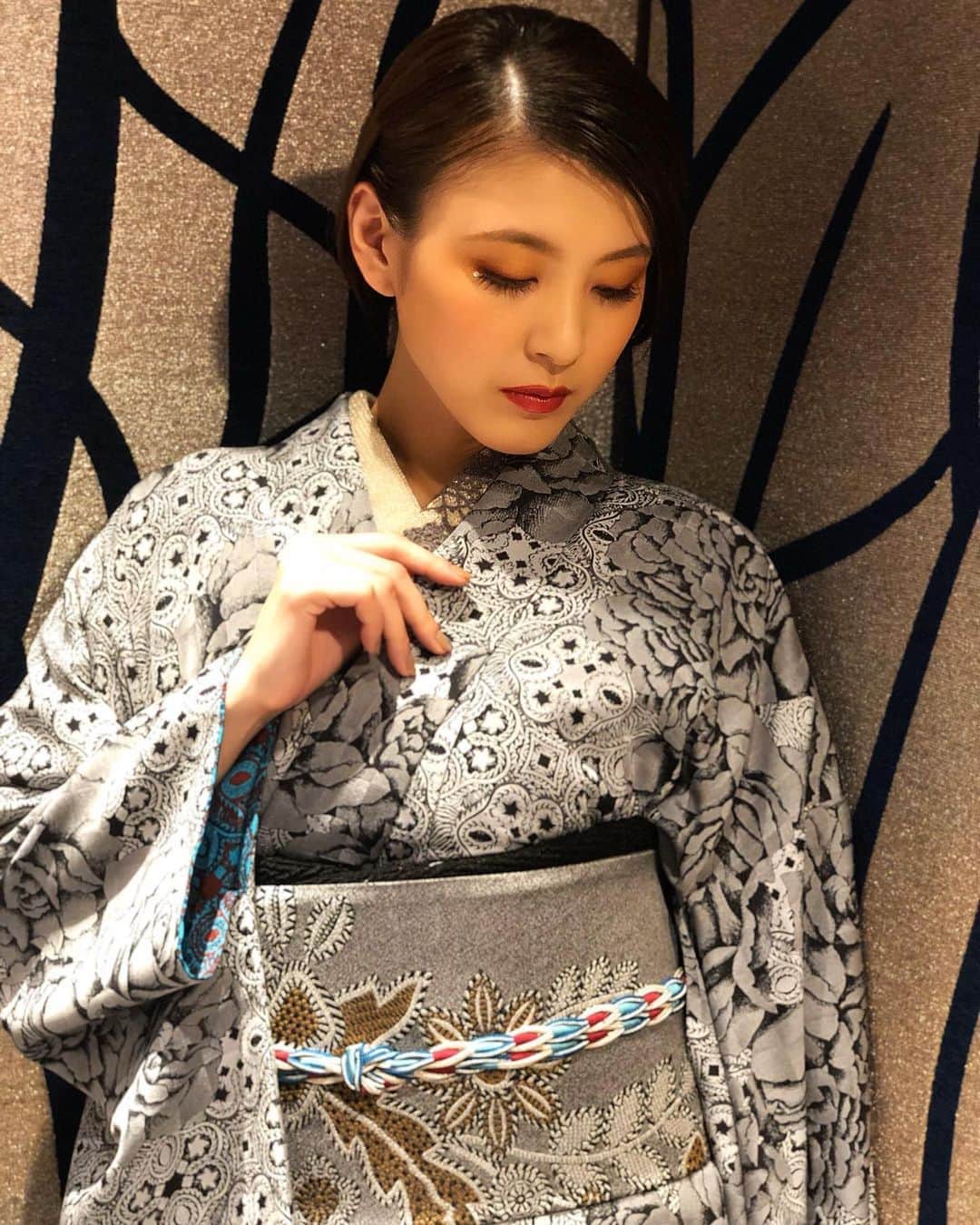 源崎トモエのインスタグラム：「JOTARO SAITO Rakuten Fashion Week Tokyo 2020A/W . #jotarosaito #斎藤上太郎 #rakutenfashionweektokyo  #rakutenfwt #rakutenfwt2020  #tokyocollection #kimono  #着物 #fashion #model #work」