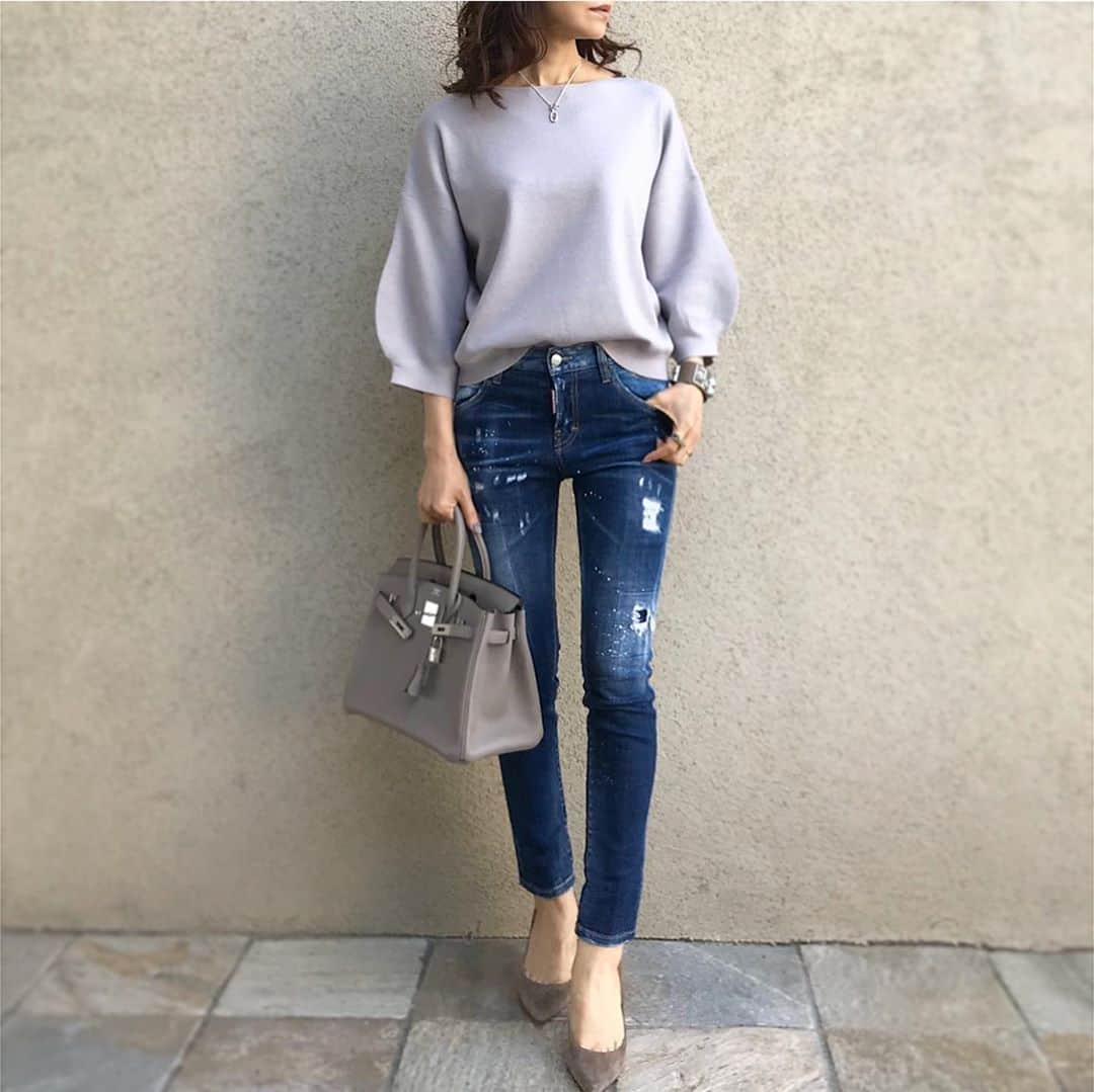 akko3839さんのインスタグラム写真 - (akko3839Instagram)「﻿ ﻿ ﻿ gray×denim﻿ ﻿ シルキータッチで肌触りのよい﻿ @fifth_store のニット﻿ イロチで欲しくなる♡⃛﻿ ﻿ ﻿ストーリー✔︎ ﻿ ﻿ top #fifth#fifthtl ﻿ bag /  hermes﻿ denim / dsquared2﻿ pumps / jimmychoo﻿ ﻿ ﻿ ﻿ ﻿ ﻿ ﻿ #フィフス#シルキータッチボリュームスリーブニット﻿ #fashion#ootd#outfit#code#coordinate#style#stylepoint#instafashion#instagood#instalike#ファッション#コーディネート#コーデ#プチプラ#プチプラコーデ#ママコーデ#160cm以上コーデ#カジュアル#ニット#ニットコーデ﻿」3月21日 16時40分 - akko3839