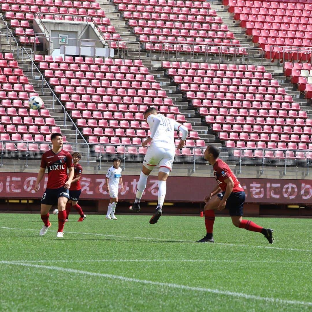 ジェイ・ボスロイドさんのインスタグラム写真 - (ジェイ・ボスロイドInstagram)「Today we played @kashima.antlers which was aired on @dazn_jpn  It was a good performance from us, I was happy to score 2 goals and celebrate infront of no fans 😂😂 It’s good to be back on the pitch playing but playing with no fans feels strange! We might have to get used to it I guess.  #consadole#team#together#win#belief#determination#striveforgreatness#blessed#hardwork#dedication#soccer#football#training#japan#jleague#adidas#adidastokyo」3月21日 16時52分 - jaybothroyd