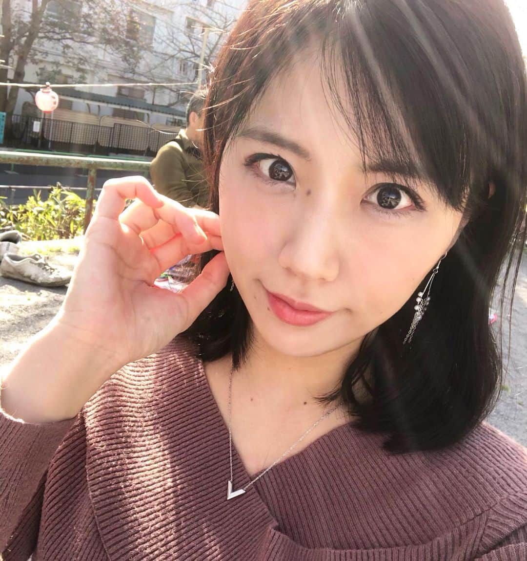 のインスタグラム：「Zilkyさんにネックレスいただきました🥰﻿ ブルベと信じてるのでシルバーにしました。ww﻿ シンプルでつけやすい(о´∀`о)✨﻿ ﻿ コーティング加工もされてるので長く使えるみたいです(っ´ω`c)💖﻿使ってこー！！ ﻿ Saoriyoshida034 のクーポーコードで20%オフになるので気になった方は見てみてください٩(*´꒳`*)۶✨﻿ ﻿ #ネックレス#ピアス#zirky#フリーモデル#インスタグラマー#アクセサリー#パーソナルカラー診断 #したい#パーソナルカラー#色のセンスなくて#パワポも黒と赤しか使えない#それは嘘だけど#インターン#で色のセンスないって言われたことある笑笑#誰かお願いします#PR#follow#followｍe#なんか後光さしてない？ #instagrammer #パワポ #ブルベ」