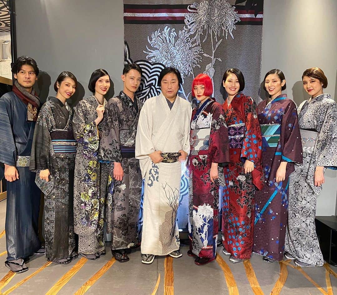 のインスタグラム：「JOTARO SAITO 2020 A/W Fashion show without audience.  #jotarosaito #show #japan #kimono #yolo #parislife #instagood #instadaily #tflers #model #paris #asianfashionmodel #organic #bio #parisienne #trip #グルメ #パリ #フランス #パリ生活 #オーガニック  #管理栄養士 #野菜ソムリエ #美容 #旅 #斉藤上太郎」