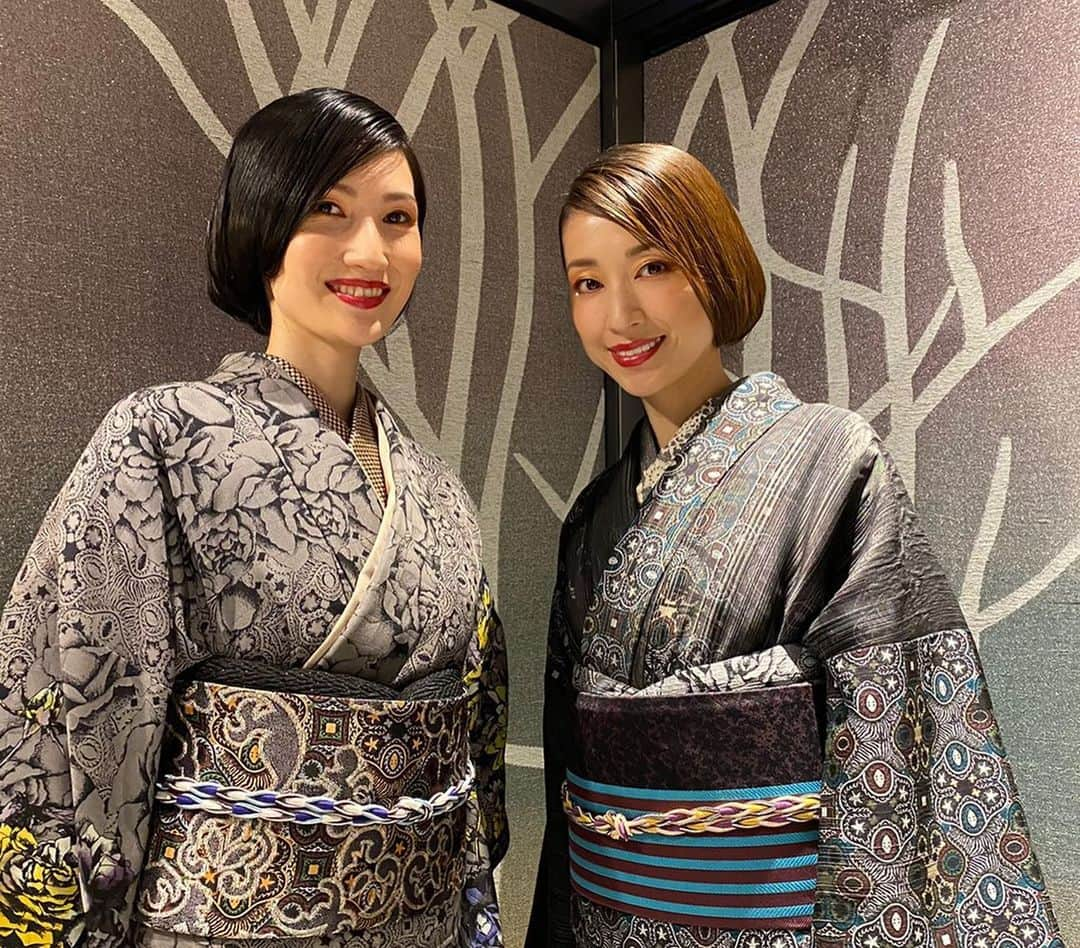 Karinさんのインスタグラム写真 - (KarinInstagram)「JOTARO SAITO 2020 A/W Fashion show without audience.  #jotarosaito #show #japan #kimono #yolo #parislife #instagood #instadaily #tflers #model #paris #asianfashionmodel #organic #bio #parisienne #trip #グルメ #パリ #フランス #パリ生活 #オーガニック  #管理栄養士 #野菜ソムリエ #美容 #旅 #斉藤上太郎」3月21日 17時45分 - kaorikarin_u