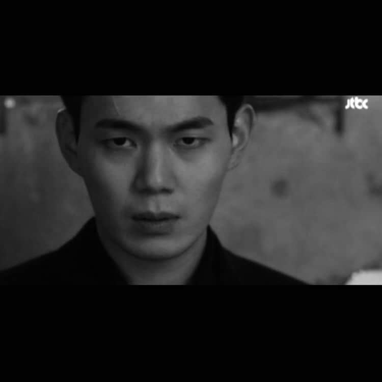 リュ・ギョンスのインスタグラム：「이태원 클라쓰. Last Carnival. 오늘 밤 10시 50분.」