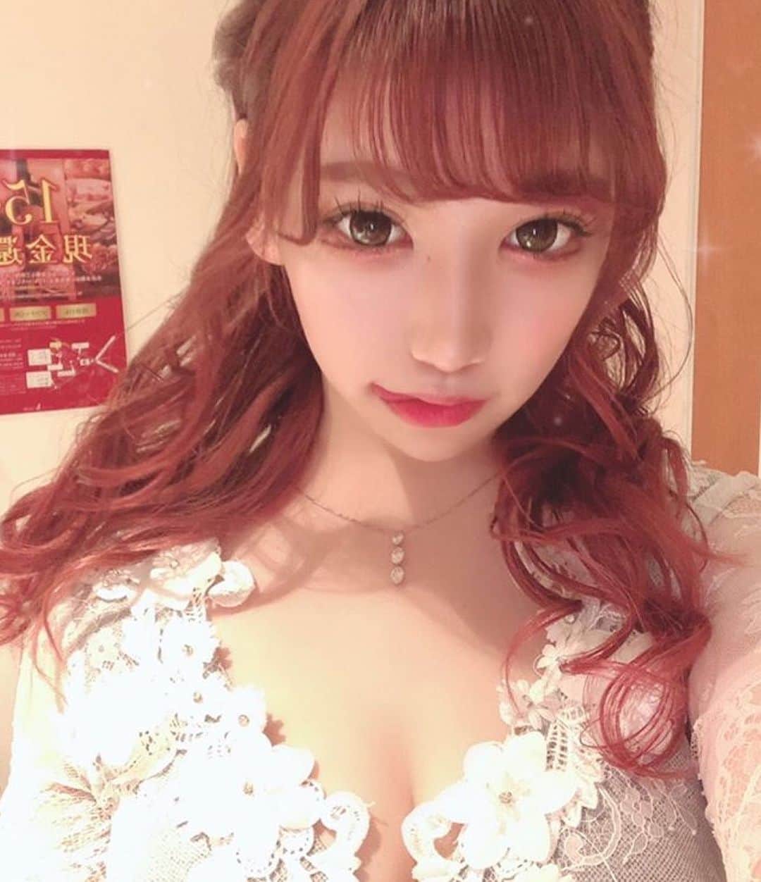 神出鬼没の【キャバ図鑑】のグルメインスタ