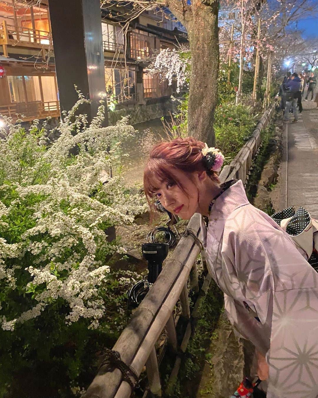おもてちゃんのインスタグラム：「. 京都ポップアップ2日目ありがとうございました！ 今日は薄紫の着物を着ました🌸 明日の最終日もよろしくお願いします☺︎」