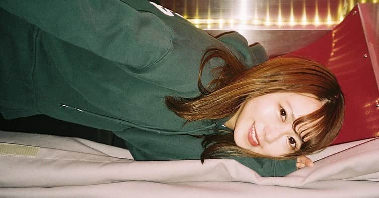 塚本美玲のインスタグラム：「🐊🌸✨﻿ ﻿ ﻿ ﻿ photo by @akzwmin ﻿ ﻿ ﻿ ﻿ ﻿ ﻿ ﻿ ﻿ ﻿ ﻿ #film#filmphotography#フィルムカメラ﻿ #portrait#good_portraits_world#tokyo #japan#instagood #instalike #ootd #coordinate #code #fashion #selca #daily#selfie#cosplay#beauty #tbt #good #make #work #데일리 #오오티디 #얼스타그램 #일상 #일본인#ポートレート#被写体#ワニ」
