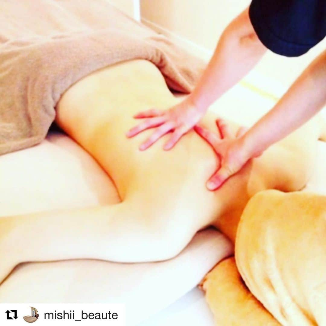 高橋ミカさんのインスタグラム写真 - (高橋ミカInstagram)「#Repost @mishii_beaute with @get_repost ・・・ 今の時期、新しい環境や気候の変化で、肌や体に疲れが出やすい今の季節にぴったりのコースを紹介します。 〝ディープリラクゼーションコース〟 背中や足のマッサージで、体の疲れがとれ、M'sコスメマッサージオイルとフコイダン美容液などをたっぷり使いお肌のケアも出来ます 新生活に向けいかがですか🌸 詳しくはお問い合わせください。 ℡0334000812 #高橋ミカ #エステ #新生活」3月21日 19時52分 - mikatakahashi1971