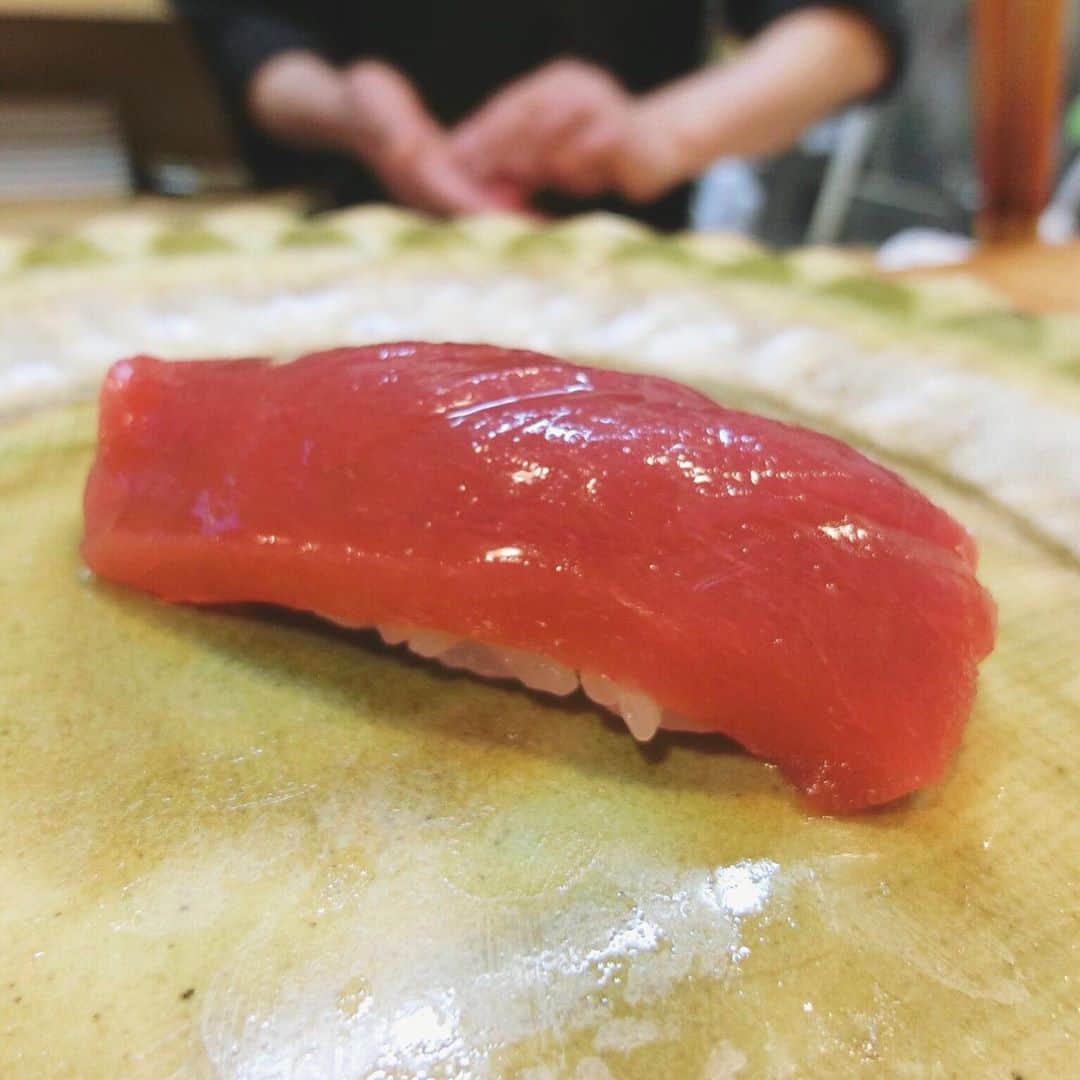 的場絢香さんのインスタグラム写真 - (的場絢香Instagram)「*﻿ ﻿ 母の誕生日のお祝いに💕﻿ ﻿ 家族で、きく家へ🍣﻿ どれも美味しくて幸せ〜。﻿ (4ヶ月ほど前に予約して﻿ 楽しみにしてたの！)﻿ ﻿ 喜んでくれて良かった♡﻿ ﻿ _______________________ #いい娘アピール」3月21日 20時57分 - ayaka_matoba