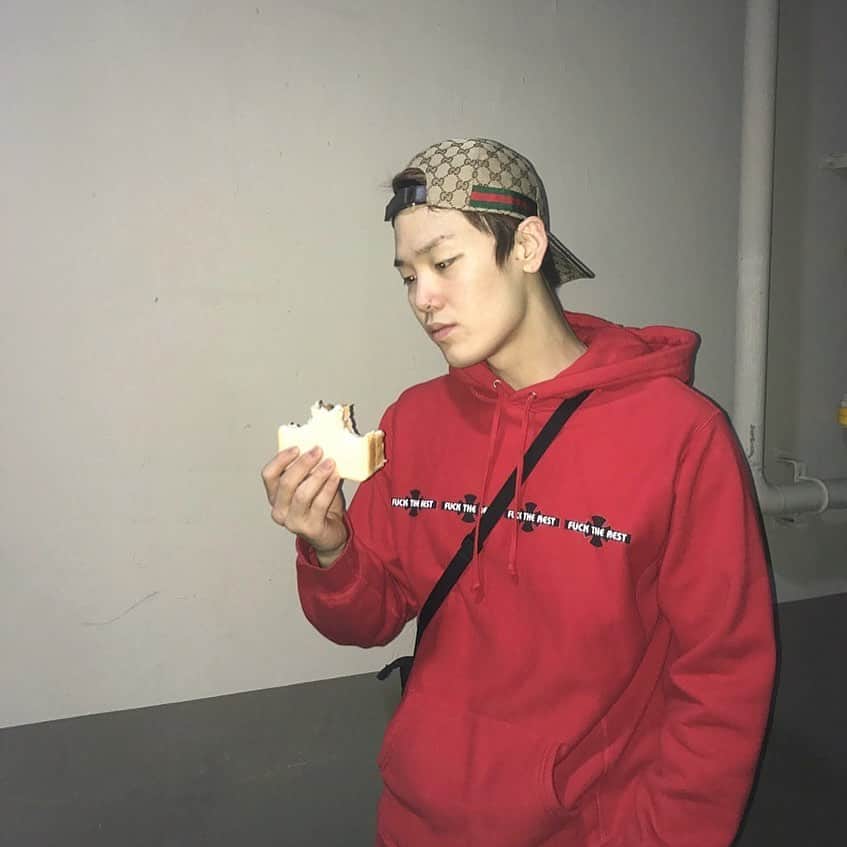 ZELO のインスタグラム：「🍞」