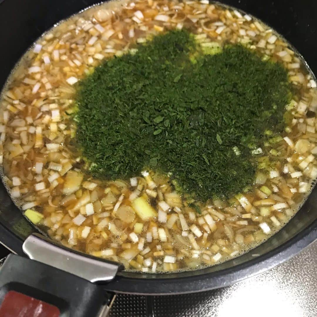 ハチミツ二郎さんのインスタグラム写真 - (ハチミツ二郎Instagram)「オレの湯豆腐。 メチャクチャ美味い。」3月21日 21時03分 - jirohachimitsu