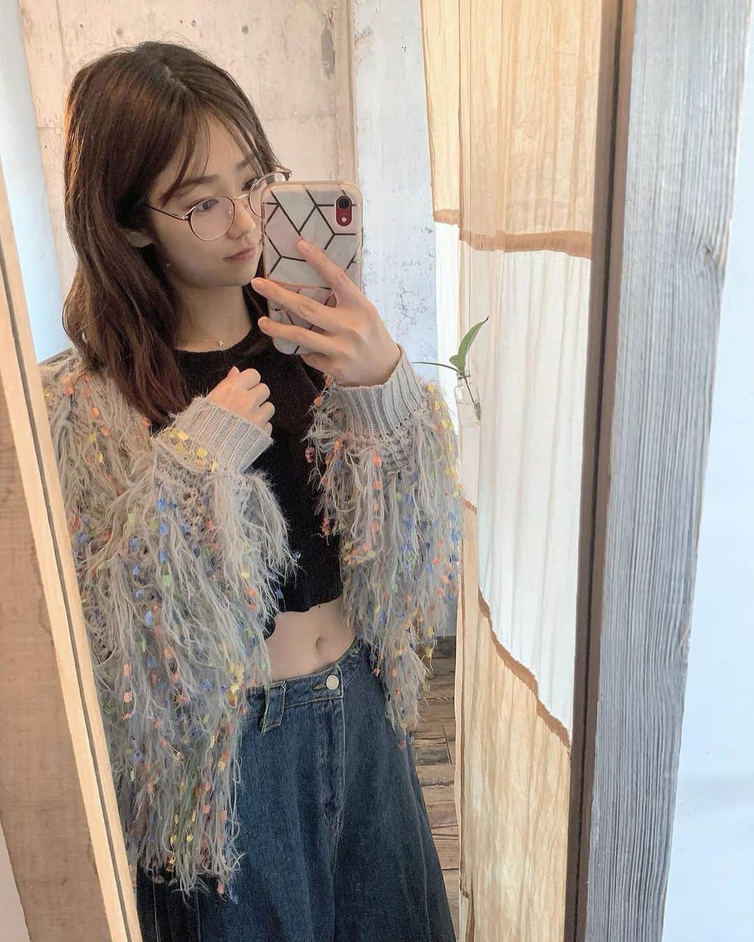 のインスタグラム：「汐留TV!で5年間、お世話に﻿ なっているヘアメイクさんのTOMさん (@tom_hairandmakeup )から﻿ いただいたお洋服が可愛いすぎて……🕊💕﻿ 自分では持っていないおしゃれな﻿ お洋服ばかりで嬉しい！！😭✨﻿ ﻿ ﻿ ・﻿ ・﻿ ﻿ 先日は、TOMさんのご自宅に﻿ お邪魔しました𓅮﻿ ﻿ TOMさん食堂というお店を﻿ 出してほしいほど、﻿ 美味しいフルコースのランチを﻿ ご用意してくださいました😭✨﻿ なんて幸せなお昼だったんだーーー！！﻿ パスタもモチモチ、、美味しかった☻ ﻿ ﻿ ・﻿ ・﻿ #お昼ご飯﻿ #おうちがアートで﻿ #可愛いかった﻿ #また行きたい﻿ #汐留TV﻿ #も宜しくね」