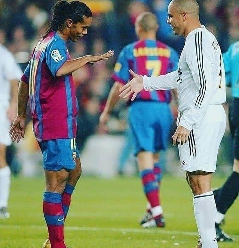 ロナウドさんのインスタグラム写真 - (ロナウドInstagram)「Parabéns Xará! Que você vença essa etapa difícil da sua vida com a mesma alegria de sempre! #Ronaldinho40 @ronaldinho」3月21日 22時10分 - ronaldo