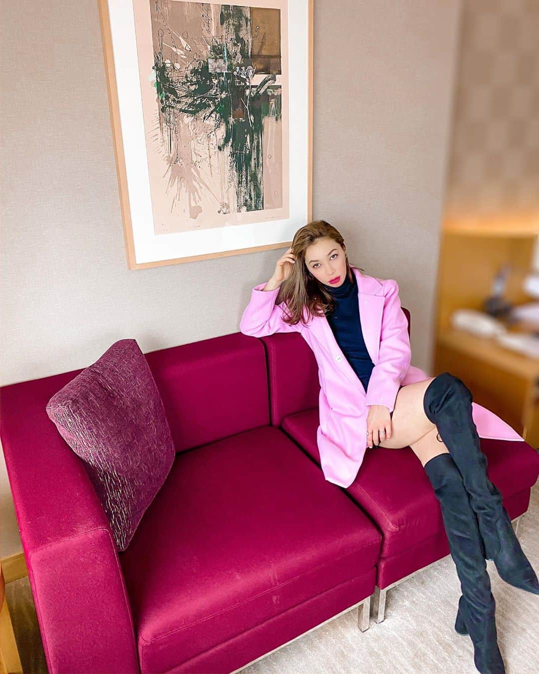 Gabrielaさんのインスタグラム写真 - (GabrielaInstagram)「#OOTD #Lookdodia #コーデ . #Tagged . . . #pinkcoat #Saturdayootd #boot #winterootd #rosa #ピンクコート　#春コーデ　#ウィンターコーデ」3月7日 14時52分 - rkgabriela