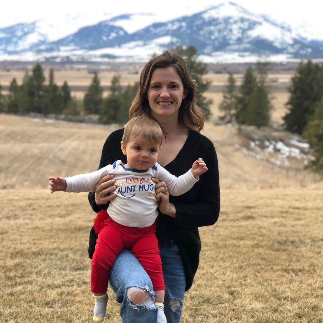 のインスタグラム：「My heart is FULL after getting to be Aunty Paige for a full WEEK, as well as making memories with some of my most favourite people. 💙💙💙 #MontanaAdventures #MyFamily」