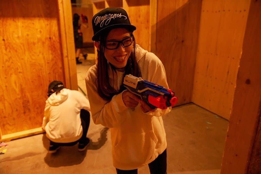 三浦孔美さんのインスタグラム写真 - (三浦孔美Instagram)「I hah a lot of fun in NERF GAMES for my first time✨﻿ Big smile🤣🤣🤣﻿ ﻿ ﻿ #BLKFOX﻿ #女子サバ﻿ #nerf﻿ #MAYOZONES﻿ #サバゲー﻿ #サバゲーマー﻿ #サバイバルゲーム﻿ #サバゲー女子﻿ #ミリタリー﻿ #サバゲー女優﻿ #サバ嬢﻿ #女優﻿ #秋田﻿ #モデル﻿ #model﻿ #MC﻿ #japanesegirl﻿ #メガネ女子﻿ #サバゲー装備﻿ #airsoft﻿ #airsoftjapan﻿ #サバゲーしたい﻿ #サバゲーマーさんと繋がりたい﻿ #写真好きな人と繋がりたい」3月7日 8時18分 - 93_miura