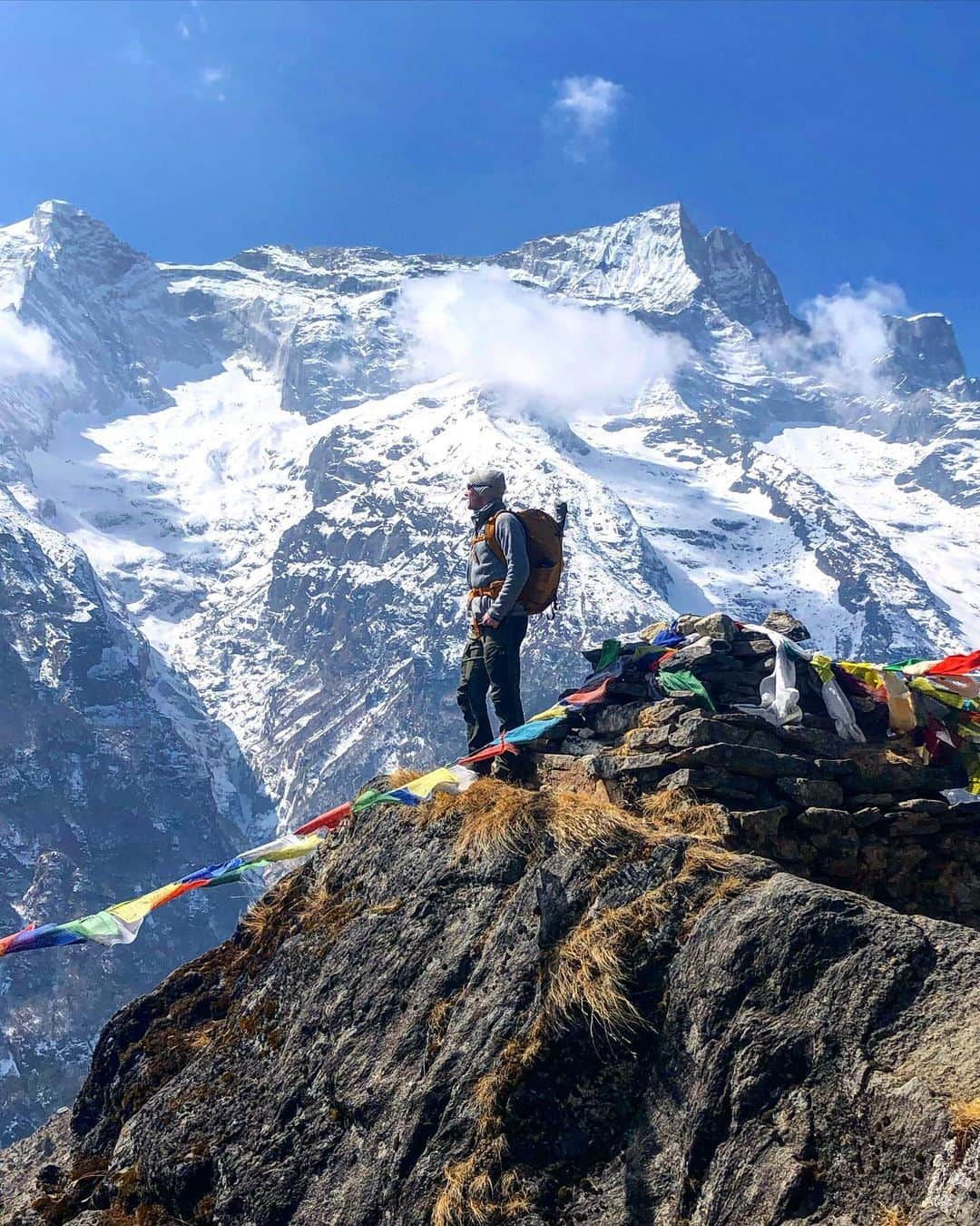 ジェレミー・アボットさんのインスタグラム写真 - (ジェレミー・アボットInstagram)「Ignore me photobombing an otherwise perfect picture. ———————————— Still in awe of everything I got to see and experience in Nepal, but I have MANY more words on that at a later date. 📸: @abba_zabba」3月7日 8時25分 - idreamofjeremy