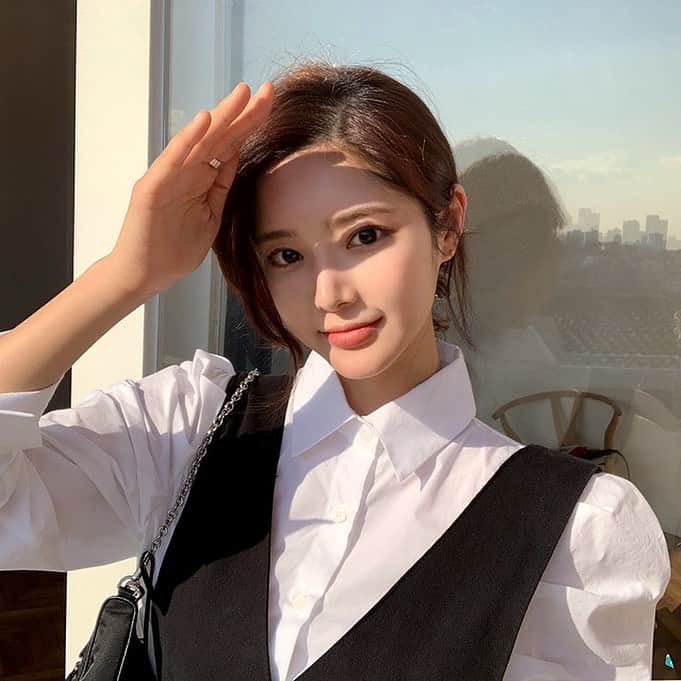 Chuuのインスタグラム：「블랙 드레스중 가장 맘에 들었던💕💕 츄멤님들 즐주요😘 #chuuseoul」