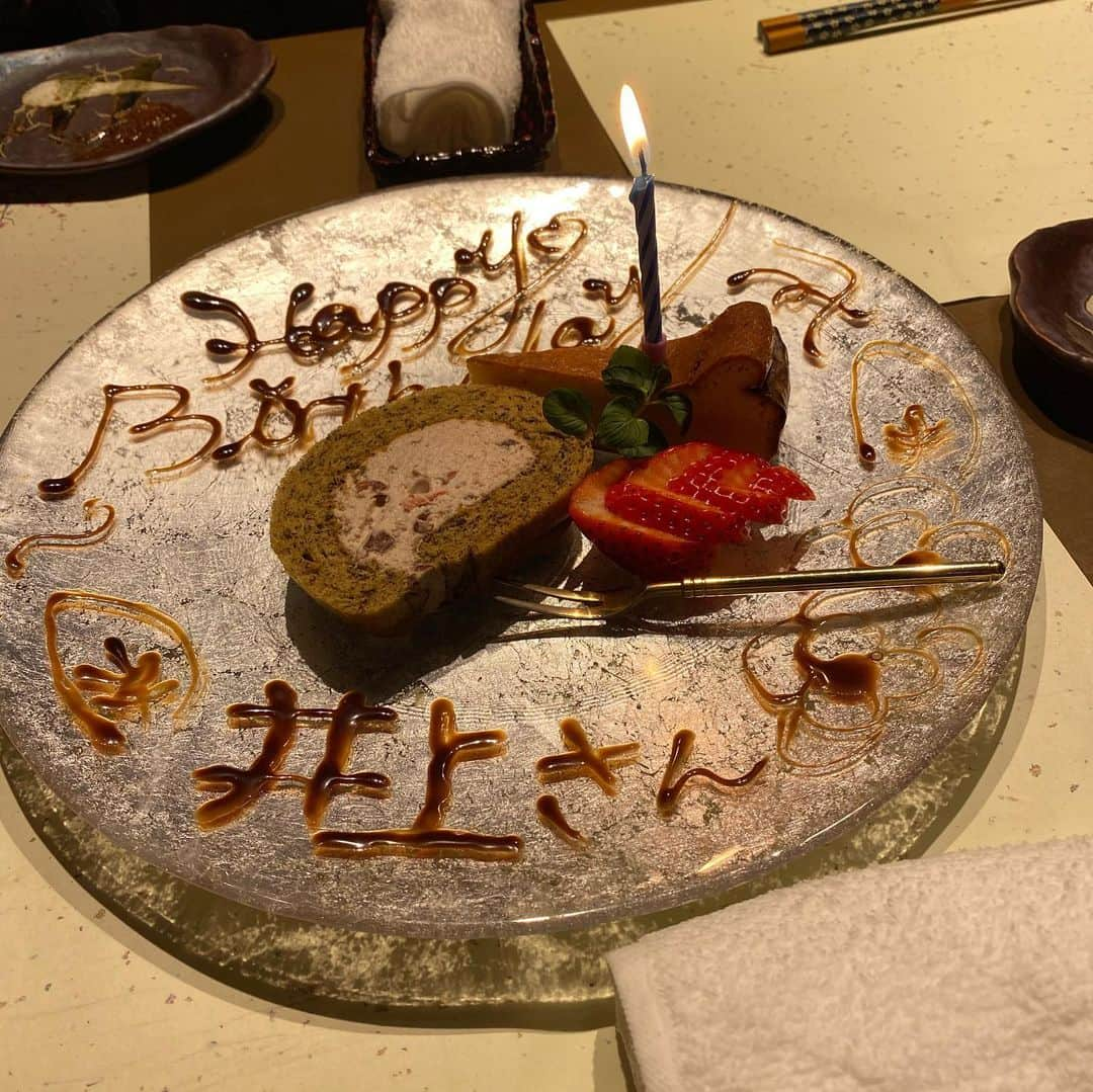 井上裕介さんのインスタグラム写真 - (井上裕介Instagram)「カンコンホリックファミリーの、まなみんとセナが誕生日祝ってくれた^_^ 仲間がいるって嬉しい。  #NONSTYLE #ノンスタイル  #井上 #江野沢愛美 #車谷セナ #カンコンホリック #誕生日 #パーティー」3月7日 10時15分 - nonyusuke