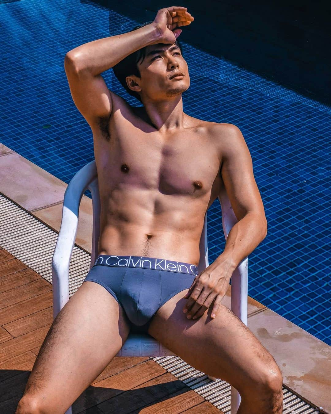 芳賀勇一さんのインスタグラム写真 - (芳賀勇一Instagram)「BE WHO YOU ARE あつい  Photographer @juferkubai_photography #pool #photooftheday #shooting #model #calvinklein #underwater #magazine #bangkok #singapore #indonesia #vietnam #hongkong #phillipines #malaysia #direct #agency #DM #fashion」3月7日 11時08分 - yuichihaga226