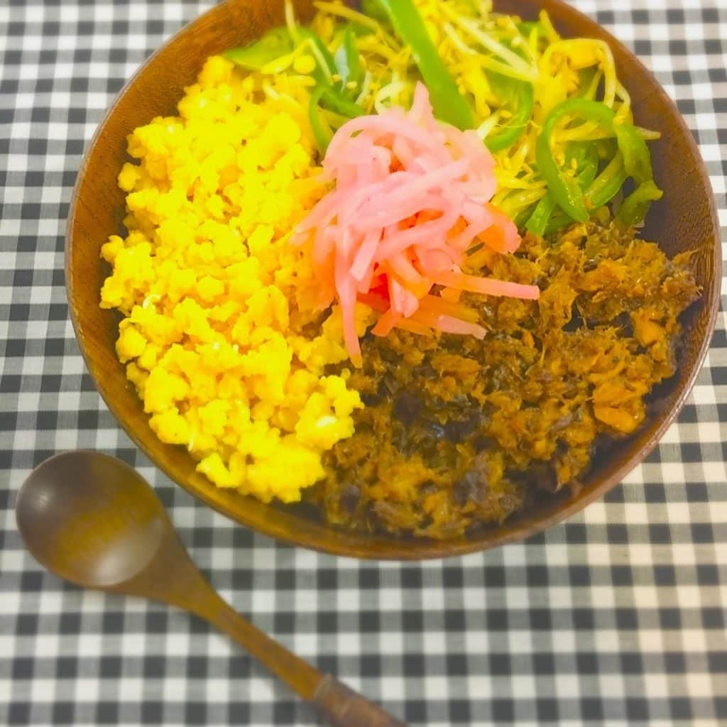 森崎友紀さんのインスタグラム写真 - (森崎友紀Instagram)「#森崎友紀#料理#cooking#手作り#マタニティSTYLE#栄養たっぷり#安産レシピ#つわり時期#妊婦#妊婦生活 「マタニティSTYLE」では、 栄養たっぷり 安産レシピ16品をご紹介しています。是非ご覧ください〜〜 期間別の栄養、つわり時期にも食べやすいもの、私が妊婦生活期に作っていたものです。 妊婦の皆さん、乗り切りましょう〜！！」3月7日 12時00分 - morisakitchen