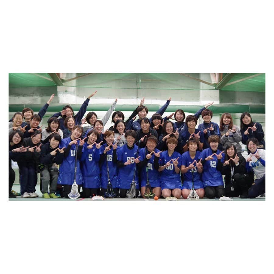 八坂芽依のインスタグラム：「今更、年明けの話、、、笑笑 ごめんなさーい🙇‍♀️ 今年の1月に初ラクロス🥍体験してきましたー！！ んー、やはり手を使う競技は難しい〜。 最初よりは上達したし！よし🤩 来年までにうまくなっとこう〜！！ . フットサル対決したり、PK対決、ラクロス対決 チームごっちゃ混ぜで楽しかった❤️ それに、サプライズでNeo⚡️のユニを 着させていただきました〜！！ 普段できない貴重な体験までありがとうございます！！ Neo⚡️のみなさんありがとうございました😊 今度は応援しに行きます📣 #ラクロス #なでしこリーグ #inac神戸 #日テレベレーザ  #アルビレディース  #浦和レッズレディース  #交流会  #みんな友達」