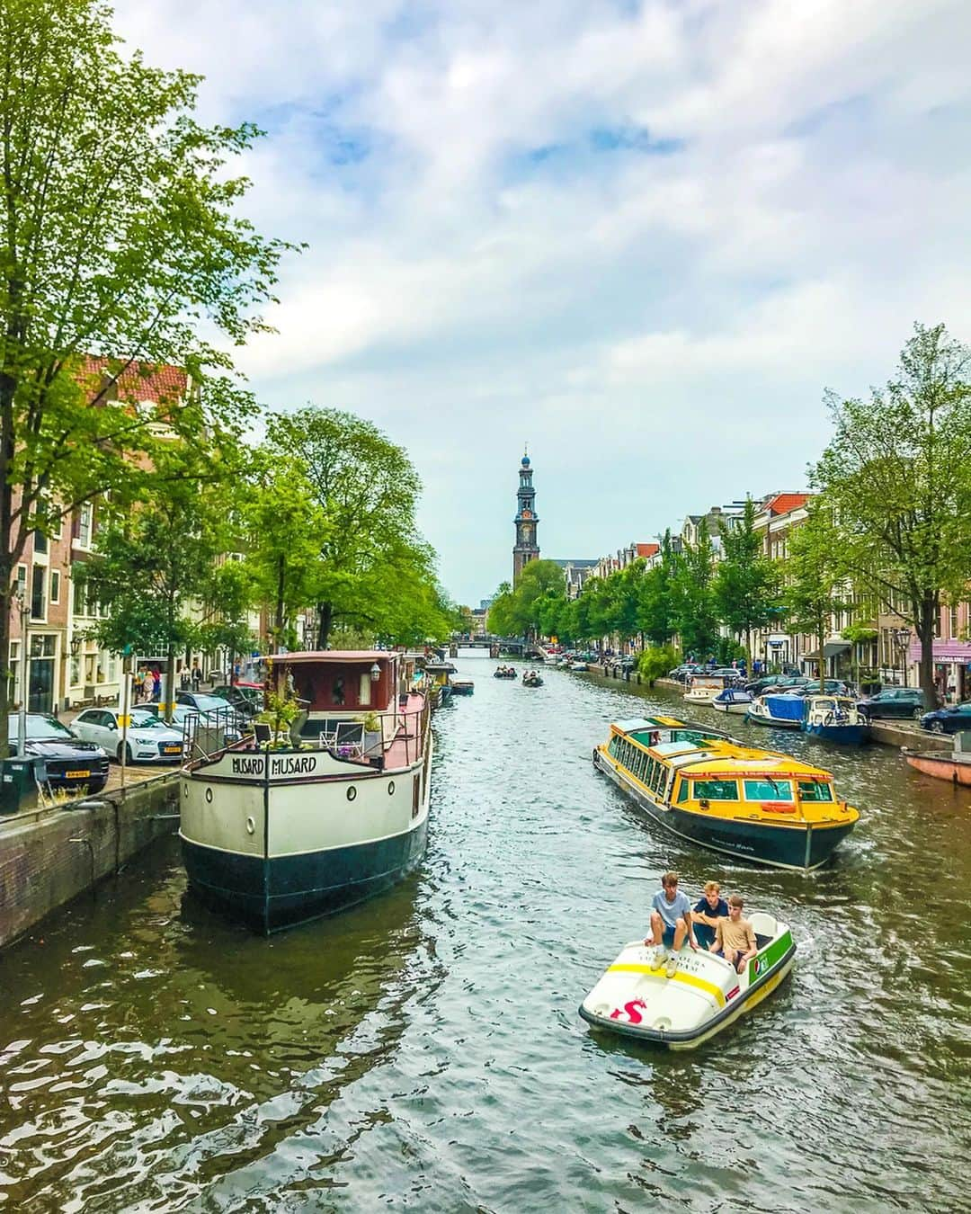 かにゃさんのインスタグラム写真 - (かにゃInstagram)「Dream life✨ 人生で一度は住んでみたいBoat house⛵️🏴‍☠️⚓️🌷 I ♡ AMSTERDAM ✖︎✖︎✖︎ . . . #boathouse #houseboat #canal #amsterdam #netherlands #holland #netherlands🇳🇱 #amsterdamcanals #amsterdam_streets #travel #travelphotography #travelgram #traveling #travelblogger #traveltheworld #travelingram #instatravel #instatraveling #アムステルダム #オランダ #ヨーロッパ #ヨーロッパ旅行 #旅行 #旅 #旅行好き #旅行大好き #旅行好きな人と繋がりたい #旅好きな人と繋がりたい #ボートハウス #運河」3月7日 12時34分 - kanya_435