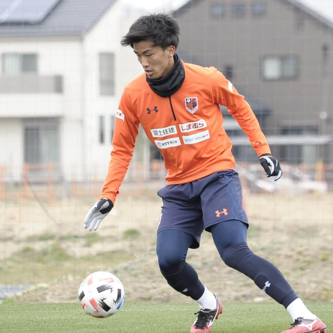 大宮アルディージャさんのインスタグラム写真 - (大宮アルディージャInstagram)「本日のトレーニングの様子📸⚽️🏃‍♂️💪🏻 .  #11侃志 #10黒川 ##30藤沼 #3河本 #24西村 #4マクシメンコ #50畑尾 #39嶋田 #江角浩司 U15/U12GKコーチ #6河面 #15大山 #5俊輝 #ardija #大宮アルディージャ #Jリーグ #WINWIN」3月7日 13時17分 - omiya.ardija