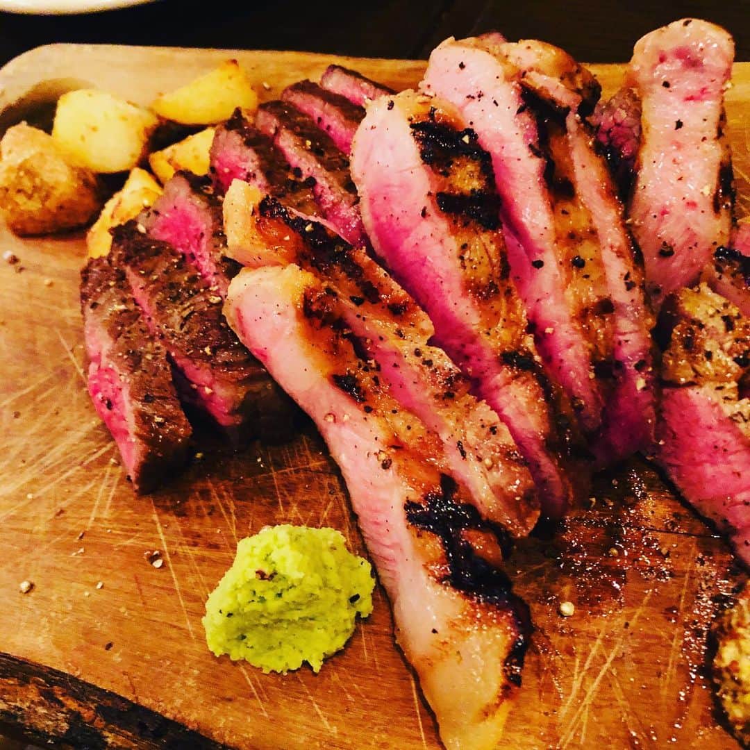 佐竹海莉さんのインスタグラム写真 - (佐竹海莉Instagram)「美味しいお肉と楽しいお話でお腹も心も満たされました。  ごはんはいいなあ……」3月8日 0時16分 - babycat6955