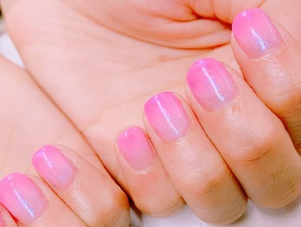 渡辺桃のインスタグラム：「💅＆💇‍♀️ 桃色ネイルに桃色ヘアーで準備万端！ #slidernailsjapan  #peachcolor  #stardom  #QueensQuest」