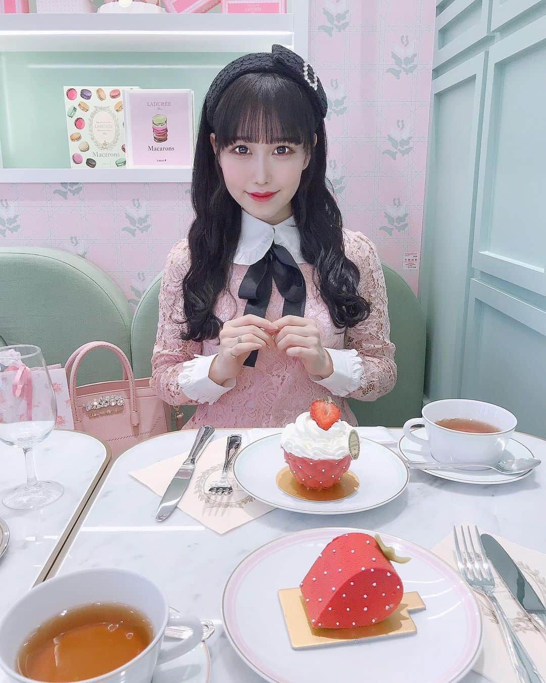 雨宮真梨子さんのインスタグラム写真 - (雨宮真梨子Instagram)「🍓☕️🍓☕️ . . . LADUREE CAFE🍓 . ラデュレ渋谷松濤店に やっと行けた…🐇🌸♡！ . . . お店のピンクとグリーンの色合いが可愛すぎる🎀 お店に合わせてピンクのお洋服💞 . . . #カフェ #カフェ巡り #カフェ好きな人と繋がりたい #カフェスタグラム #ラデュレ #cafe #laduree #ladurée #ラデュレカフェ #表参道カフェ #渋谷カフェ #お洒落さんと繋がりたい #おしゃれさんと繋がりたい #いちご #スイーツ #スイーツ巡り #japanesegirl #cosplay #lolitafashion #jillbyjillstuart #アイドル #idol #swankiss #fashionblogger #いいね返し #likeforlikes #like4likes #アフタヌーンティー #ティータイム #fashion」3月7日 23時57分 - mariko_amemiya101