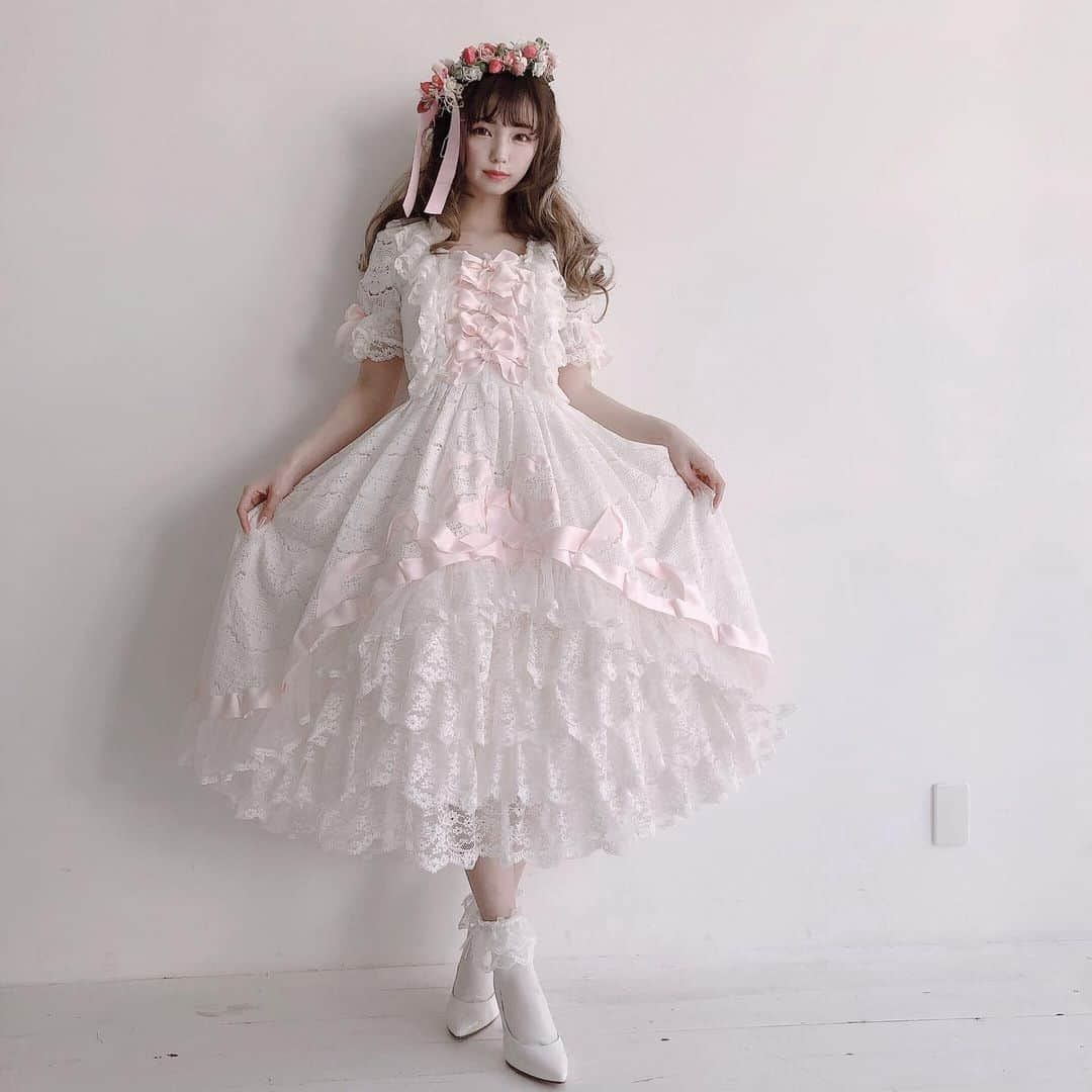 皆方由衣のインスタグラム：「kera撮影にて♡ レースとリボンがかわいい☺️ #ineden #leflacon #lolitafashion #classicallolita#sweetlolita#ロリータ#ロリィタ#ロリータコーデ#gothiclolita#sweetlolitafashio#로리타패션#롤리타패션#로리타#Lo娘#lolitagirl#蘿莉塔#jfashion#lolitastyle#lolitadress#kawaiifashion#harajyukufashion#dailylook#dailylolita#japanesefashion」