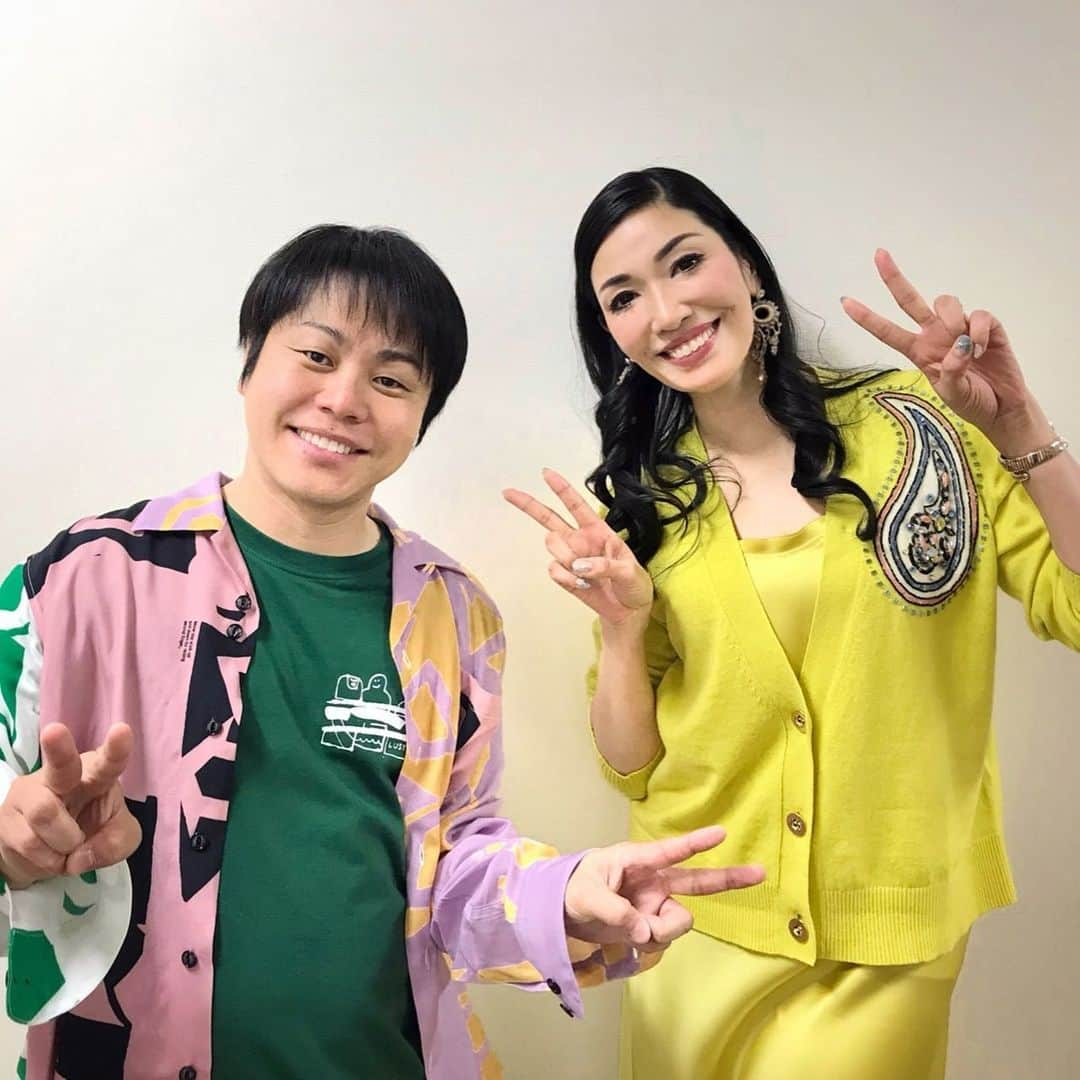 アンミカさんのインスタグラム写真 - (アンミカInstagram)「昨日は、お会いすると元気を頂く久本雅美さん、天然ユニークなBOYS AND MANの辻本達規くんと、頭が良くて可愛い優木まおみちゃん❣️ 長い付き合いの、NONSTYLEの井上っちとご一緒しましたよ！ 。 一人ひとりの力が合わさると、大きな力に❣️を実感した夜😍 。 また告知させて下さいませ‼️ 。 #今日は15時から16時半まで関西テレビの言いがかり提案しますに出演致します😊 #お時間許す方は是非ご覧くださいませ❣️ #笑顔の力は大きい❣️😍」3月7日 15時37分 - ahnmikaofficial