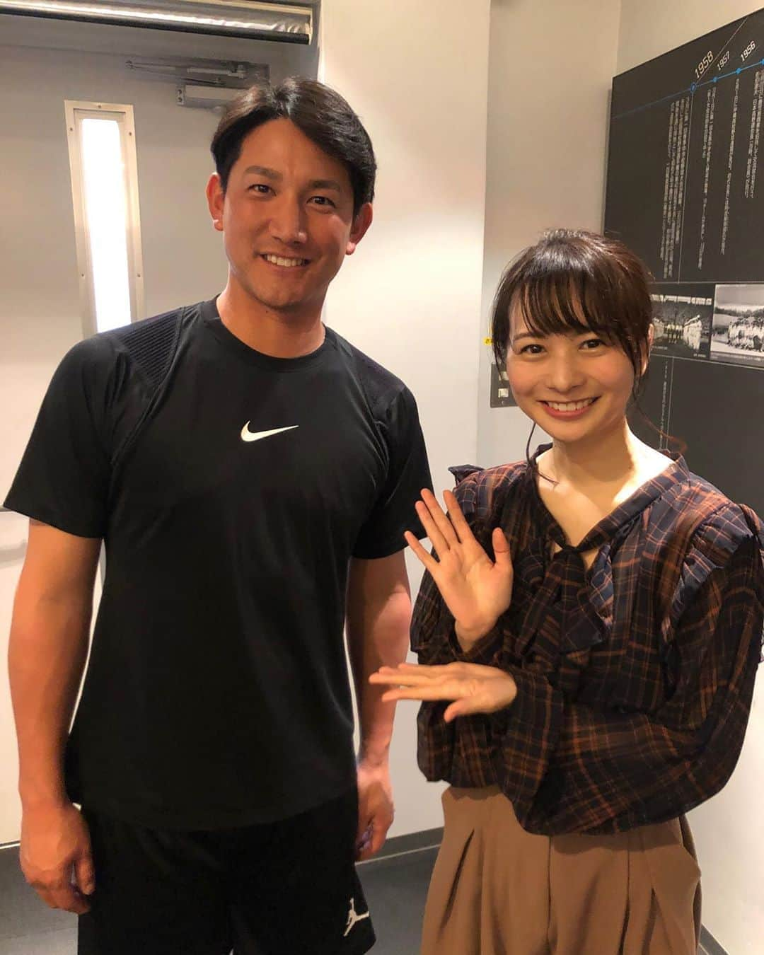 高見侑里さんのインスタグラム写真 - (高見侑里Instagram)「◡̈♥︎﻿ 本日3/7(土)のTOYOTA Athlete Beatは、プロ野球キャンプ特集第２弾⚾︎﻿ ﻿ 今回は、巨人の#小林誠司 選手にお話を伺いました！﻿ ﻿ ひとつひとつのキャッチボールを大切にというお言葉が印象的でした☺︎﻿ ﻿ 何事も日々の積み重ねですね✧﻿ ﻿ 今日も番組をお聴きくださった皆様、ありがとうございました♡﻿ ﻿ #TOYOTAAthleteBeat﻿ *﻿ ブラウス＆パンツ...#Valmuer」3月7日 16時03分 - yuri_takami_official