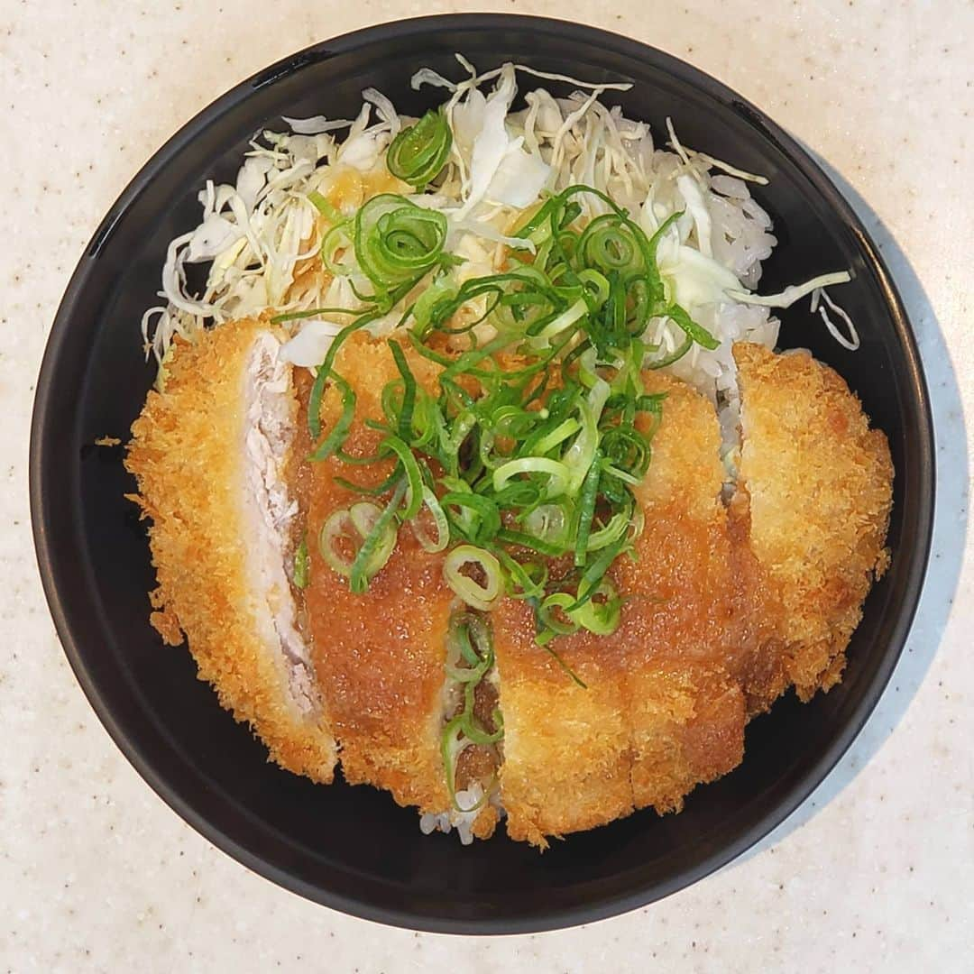 布川敏和さんのインスタグラム写真 - (布川敏和Instagram)「〝本日の昼飯〟 和風かつ丼～Ｕ=ヽ(๑´ڡ`๑)」3月7日 17時06分 - fukawatoshikazu