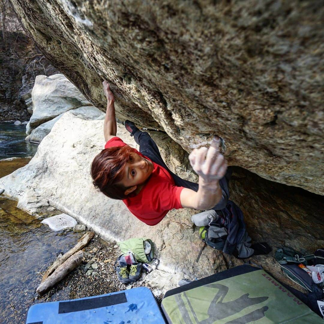 野村真一郎さんのインスタグラム写真 - (野村真一郎Instagram)「Ymir(8B+/V14)✅ 2nd ascent, FA by @ryu____1 ・ ・ 今日は実家への帰省ついでに久々の塩原へ。  ユミル(五段-)第2登できました☑️ 一手一手の強度が高く、ムーブの組み立てにかなり苦労しましたが何とか繋げることが出来ました。 指力、足技、ボディパワー、全ての技術を試される内容の詰まった良いラインでした！ 📸: @bashis60  @montura_official @monturajapan @unparallelup @rockmasterhq @hamasakichiryoin0929」3月7日 18時03分 - nomura_shinichiro