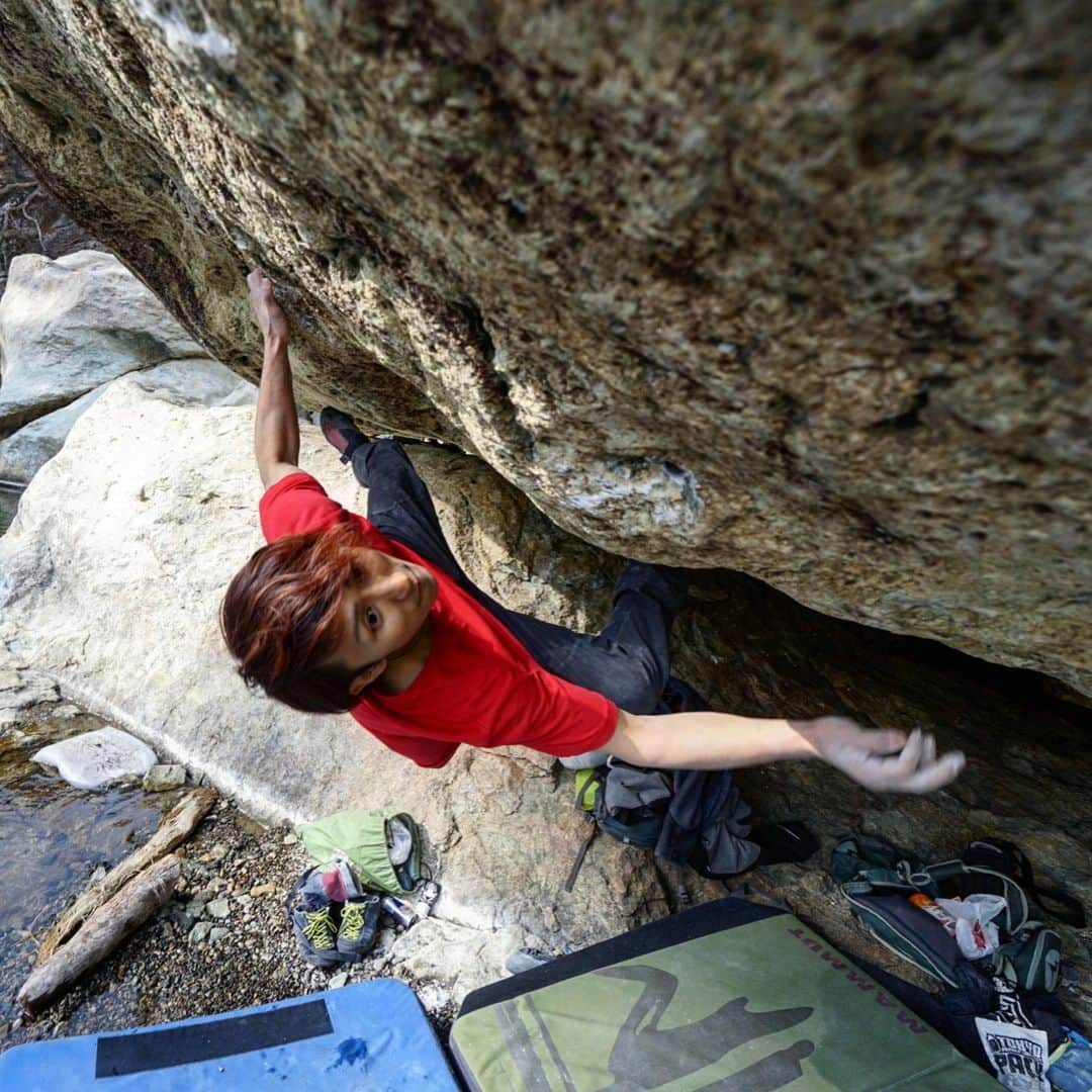 野村真一郎さんのインスタグラム写真 - (野村真一郎Instagram)「Ymir(8B+/V14)✅ 2nd ascent, FA by @ryu____1 ・ ・ 今日は実家への帰省ついでに久々の塩原へ。  ユミル(五段-)第2登できました☑️ 一手一手の強度が高く、ムーブの組み立てにかなり苦労しましたが何とか繋げることが出来ました。 指力、足技、ボディパワー、全ての技術を試される内容の詰まった良いラインでした！ 📸: @bashis60  @montura_official @monturajapan @unparallelup @rockmasterhq @hamasakichiryoin0929」3月7日 18時03分 - nomura_shinichiro