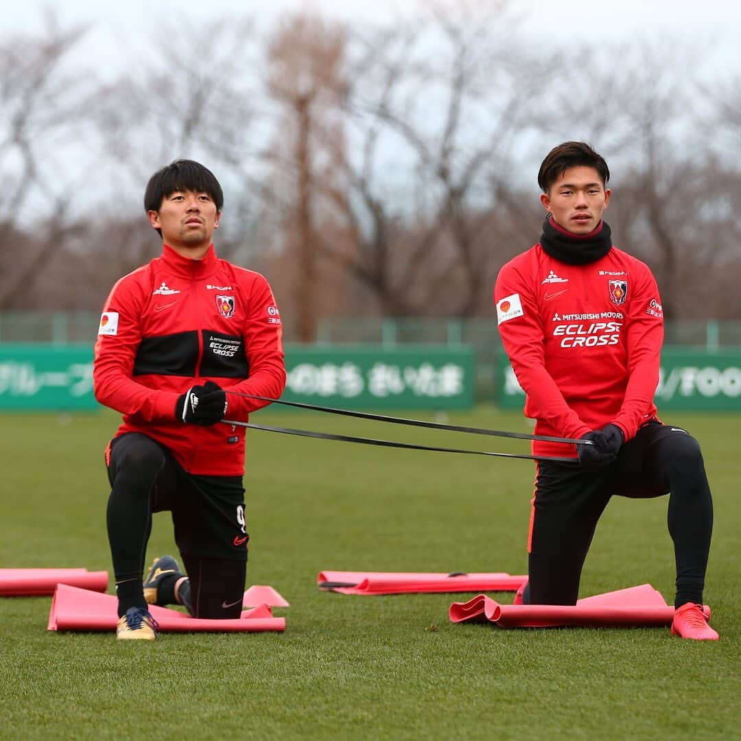 浦和レッドダイヤモンズさんのインスタグラム写真 - (浦和レッドダイヤモンズInstagram)「7日、大原サッカー場での午後トレーニング。 #柏木陽介 #橋岡大樹 #柴戸海 #長澤和輝 #武藤雄樹 #荻原拓也 #宇賀神友弥 #マルティノス #urawareds #浦和レッズ」3月7日 18時13分 - urawaredsofficial