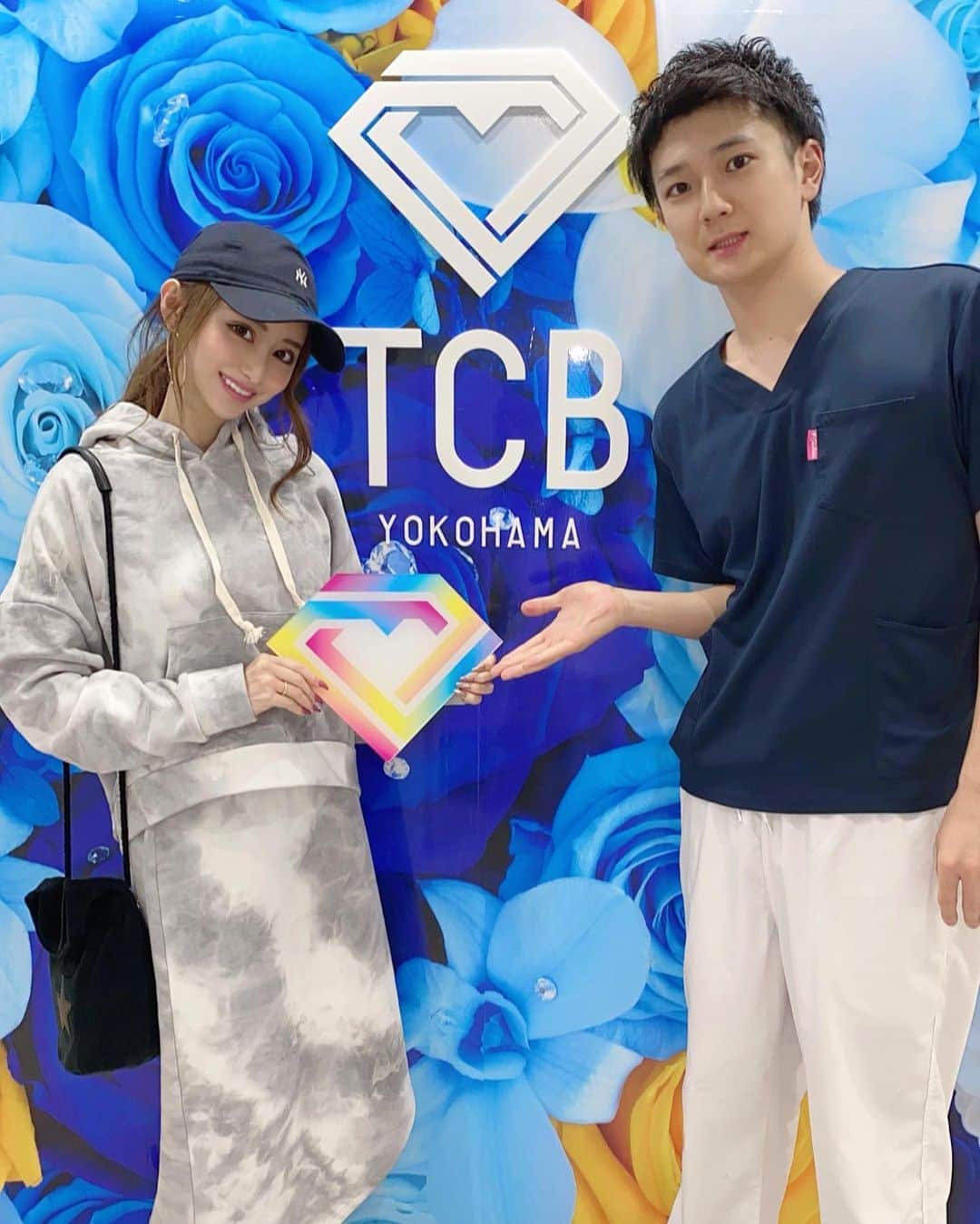 のインスタグラム：「@tcb_yokohama  @dr.onishi TCB横浜院が OPENしたのでいってきたょ🎉💞 . いつもの高濃度ビタミンC点滴💉と 顔の医療脱毛してきました( '꒳' )♡ カウンセリングは無料だから 行ってみてね😆💖 . @to_the_sea_hawaii  タイダイ柄Tripupきゃわ～😙 楽ちんcode💖 . #東京中央美容外科 #美容整形ならTCB東京中央美容外科 #東京中央美容外科横浜院 #大西雅樹 #美容外科 #横浜 #PR #Resortnista  #Tripup #トリップアップ」