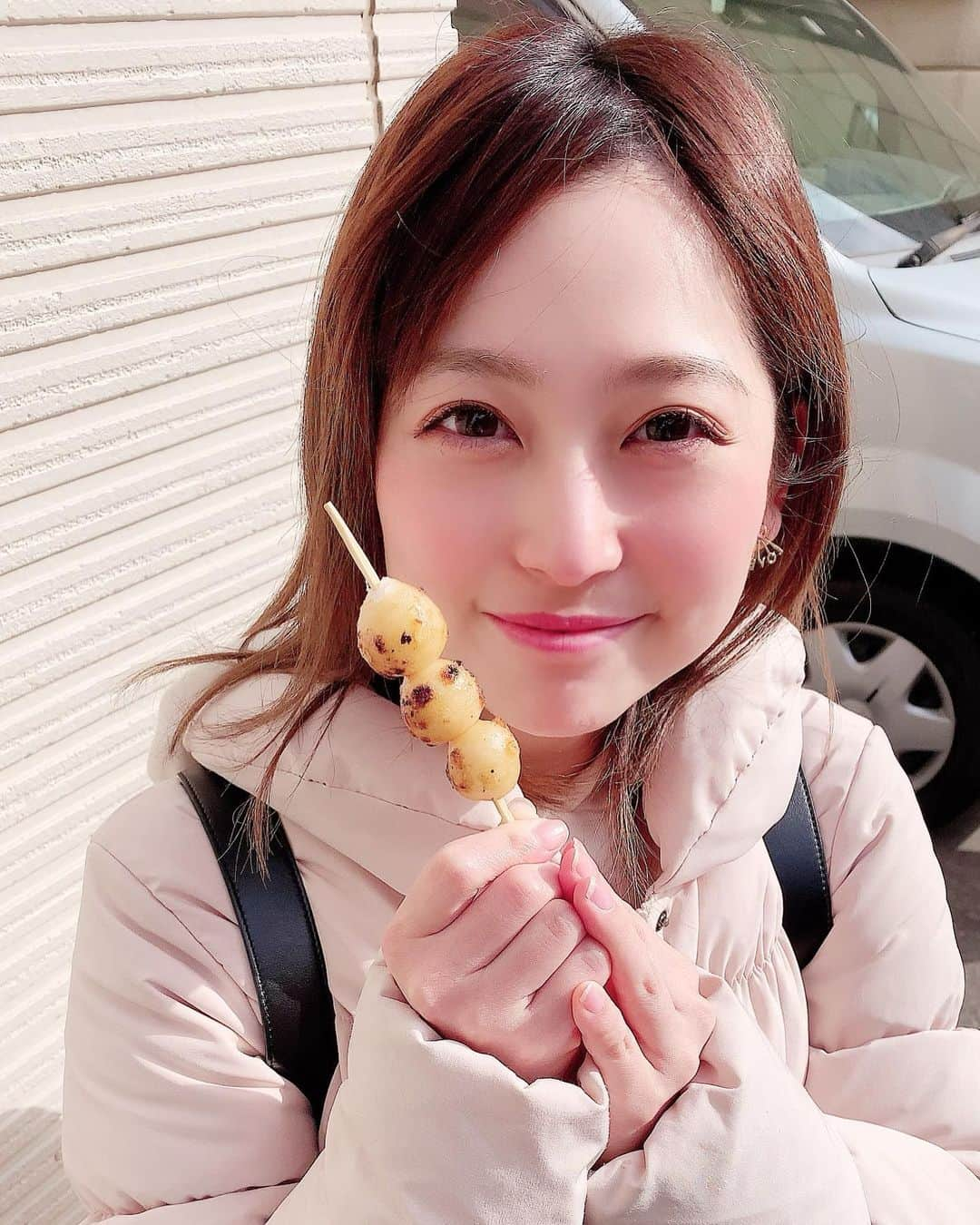 ゆかりの小雪のインスタグラム：「車で🚗埼玉の本川越に行ってきた😊 めちゃめちゃ美味しいカフェ☕️にいったんやけど、ご飯が美味しいすぎる💓 焼き菓子屋さんスコーンが美味しいみたいでかって帰った👍 ぜひみんなも行ってみて😘 #埼玉　#本川越　#二軒堂  #カフェ　#焼き団子　 #命がけの首都高 #高速はいつでも命がけ #車は怖いね」